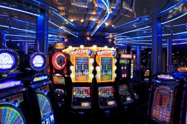 dragspin Football Badminton and Basketball Market Paths